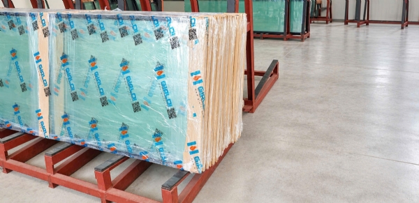 kính chống cháy 15 phút